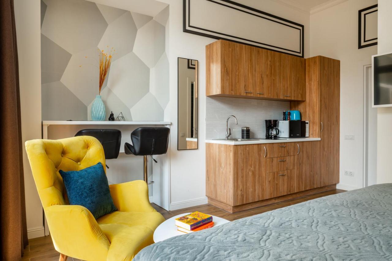 Theatre Boutique Apartments Киев Екстериор снимка
