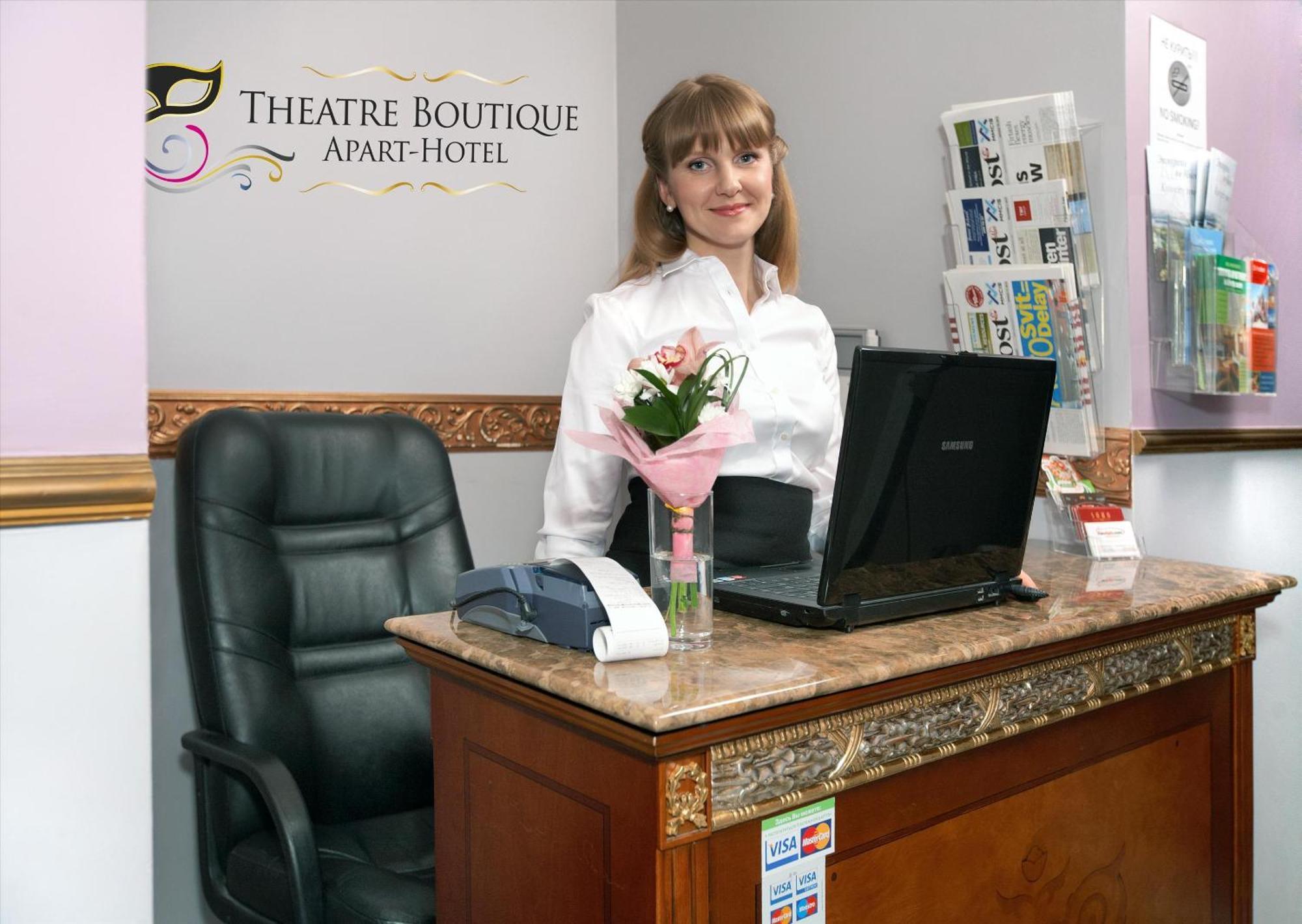 Theatre Boutique Apartments Киев Екстериор снимка